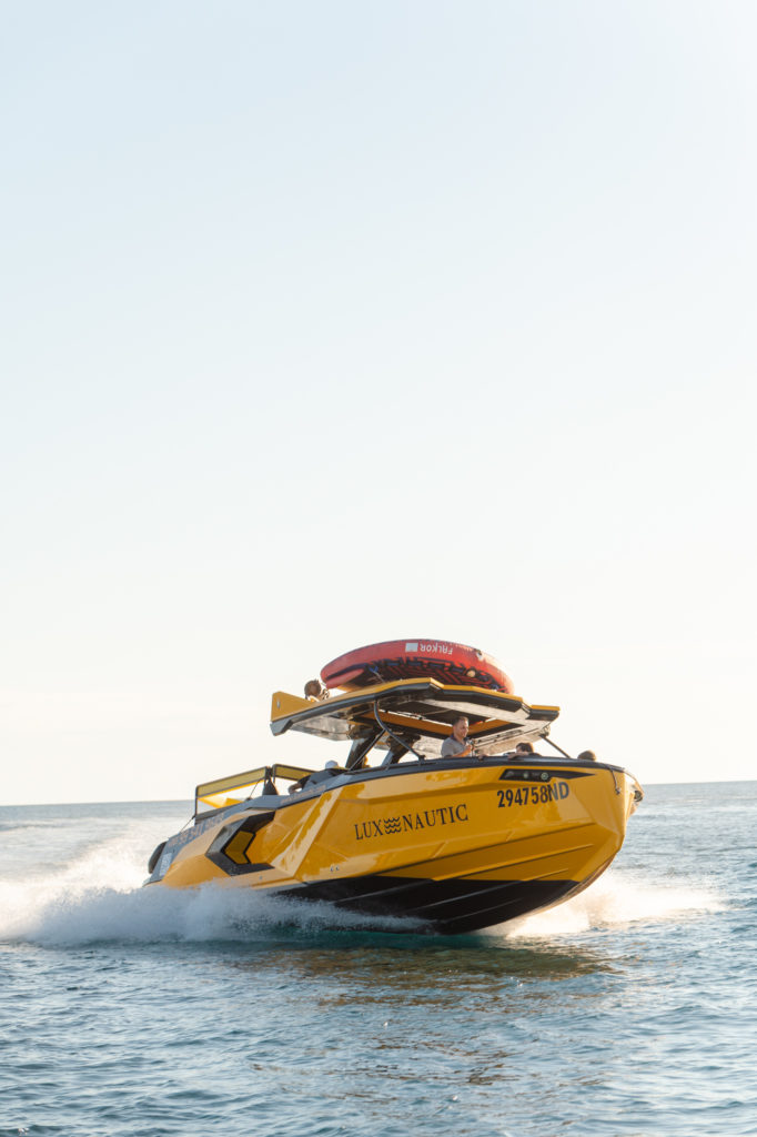 Lux Nautic Raptor — Bright Action