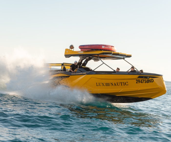 Lux Nautic Raptor — Spray Action