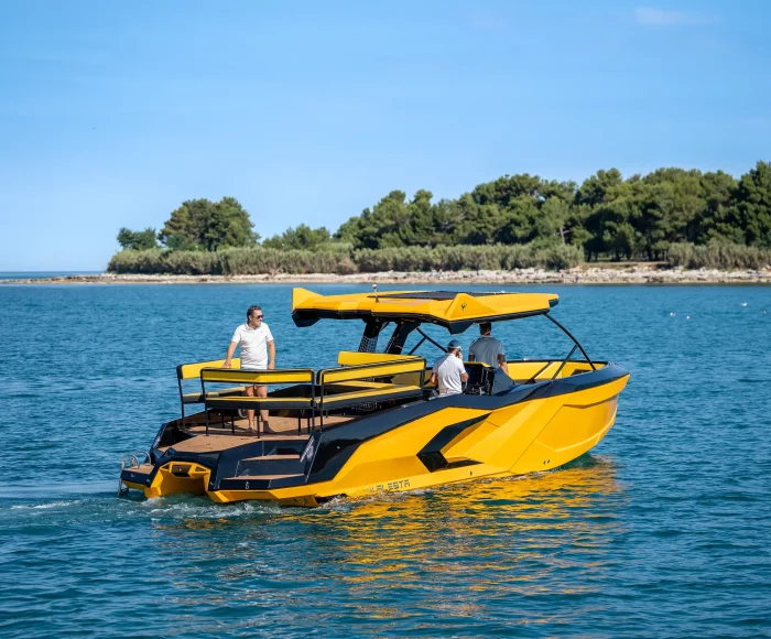 Lux Nautic Raptor — raptor-deck